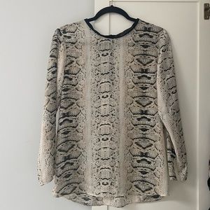 Zara Snakeprint Blouse, Size M 🌷